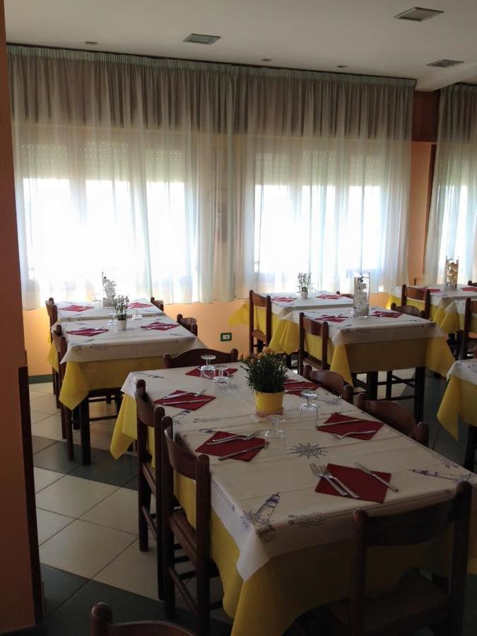 La Veranda Hotel Ardea Exterior photo